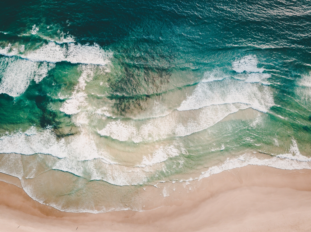 海岸沙滩海浪 高清壁纸图片下载 易点图网