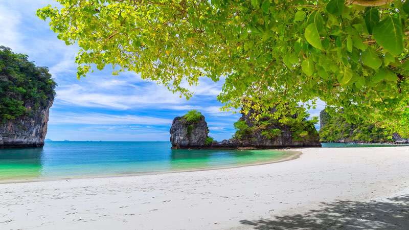 泰国芭提雅 海岛沙滩 4k风景壁纸3840x2160 易点图网